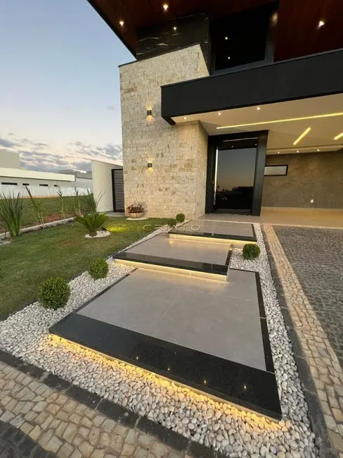 Foto 2 de Casa com 2 quartos à venda, 207m2 em Condomínio Terras Alpha Anápolis, Anapolis - GO