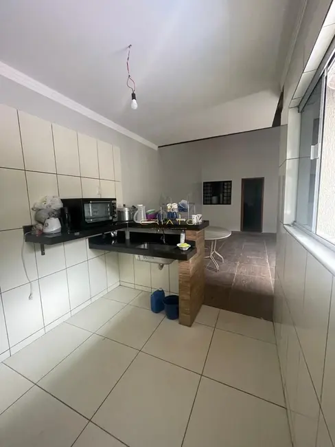 Foto 2 de Casa com 3 quartos à venda, 267m2 em Parque São Jerônimo, Anapolis - GO