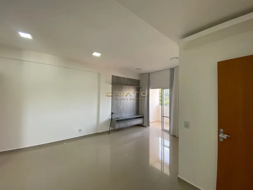 Foto 2 de Apartamento com 3 quartos à venda, 87m2 em Maracanã, Anapolis - GO