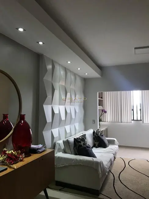 Foto 2 de Apartamento com 3 quartos à venda, 89m2 em Maracanã, Anapolis - GO