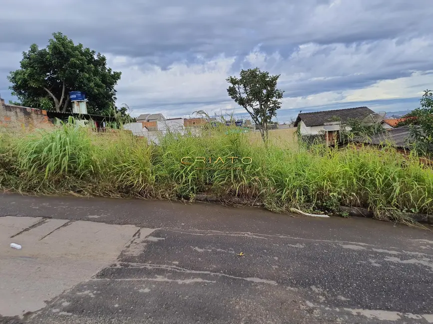 Foto 1 de Terreno / Lote à venda, 300m2 em Residencial Arco-Íris, Anapolis - GO
