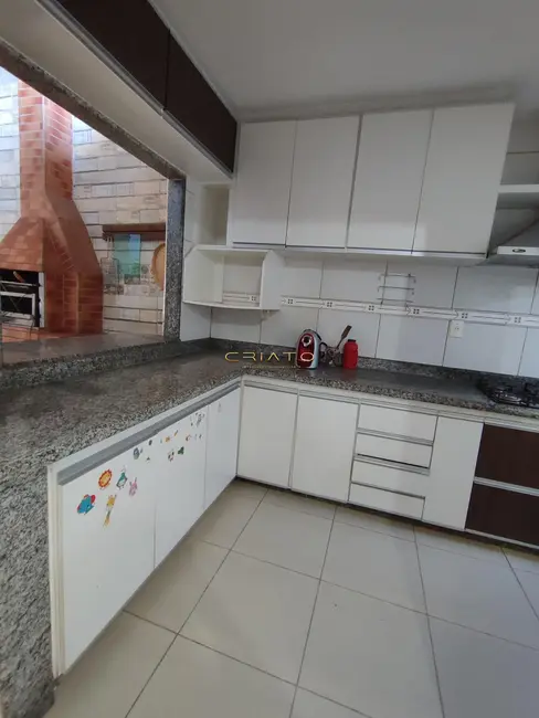 Foto 2 de Sobrado com 3 quartos à venda, 280m2 em Anapolis - GO