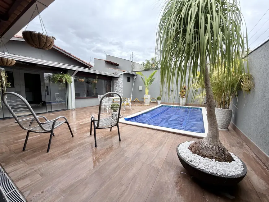 Foto 1 de Sobrado com 4 quartos para alugar, 215m2 em Alvorada, Anapolis - GO