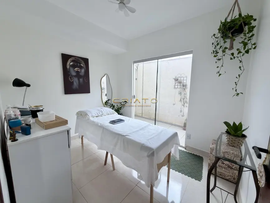Foto 9 de Sobrado com 4 quartos para alugar, 215m2 em Alvorada, Anapolis - GO