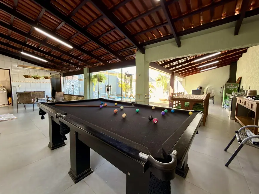 Sobrado com 4 quartos para alugar, 215m2 em Alvorada, Anapolis - GO - imagem 1 Foto 1 de Sobrado com 4 quartos para alugar, 215m2 em Alvorada, Anapolis - GO