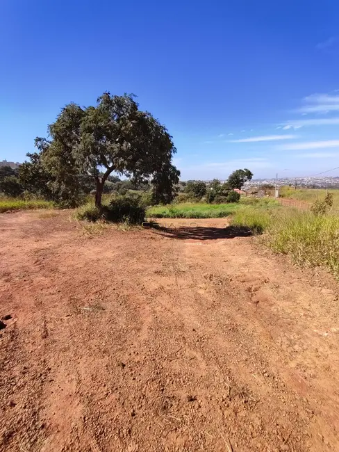 Foto 1 de Terreno / Lote à venda, 4000m2 em Itamaraty, Anapolis - GO