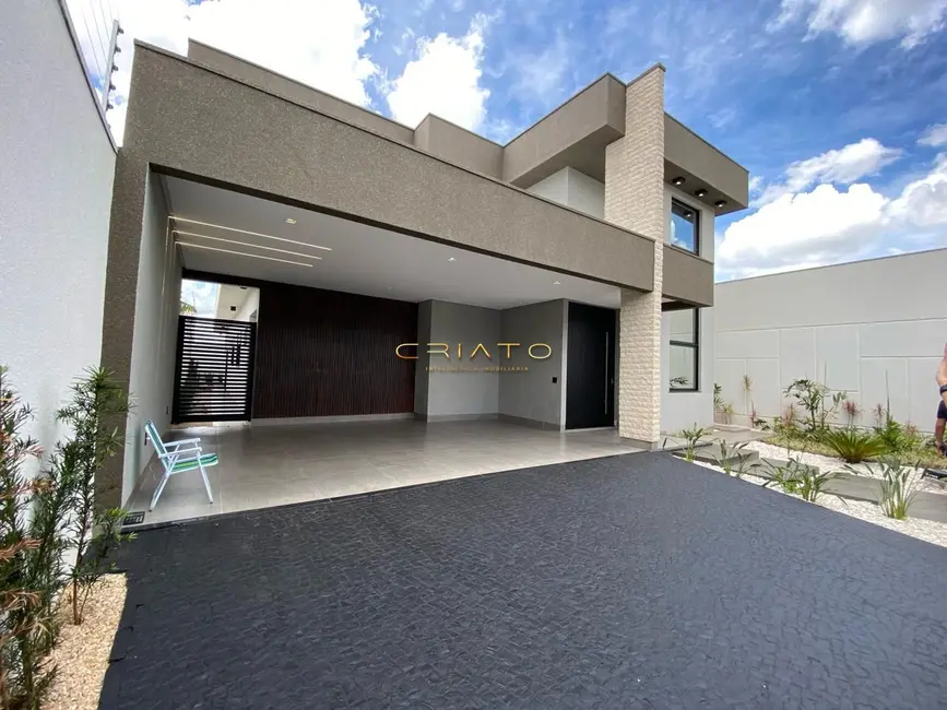 Foto 1 de Casa com 3 quartos à venda, 227m2 em Anápolis City, Anapolis - GO