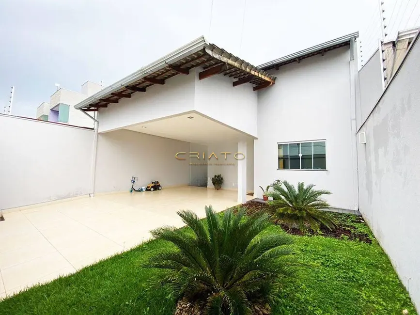 Foto 1 de Casa com 3 quartos à venda, 138m2 em Residencial Flor do Cerrado, Anapolis - GO