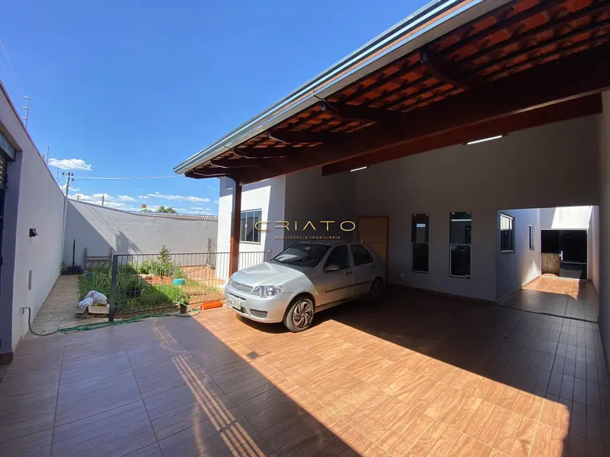 Casa com 3 quartos à venda, 165m2 em Jardim das Américas 3ª Etapa, Anapolis - GO - imagem 1 Foto 1 de Casa com 3 quartos à venda, 165m2 em Jardim das Américas 3ª Etapa, Anapolis - GO