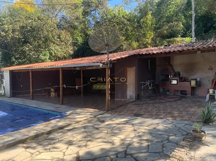 Chácara com 4 quartos à venda, 5000m2 em Pirenopolis, GO - imagem 1 Foto 1 de Chácara com 4 quartos à venda, 5000m2 em Pirenopolis, GO