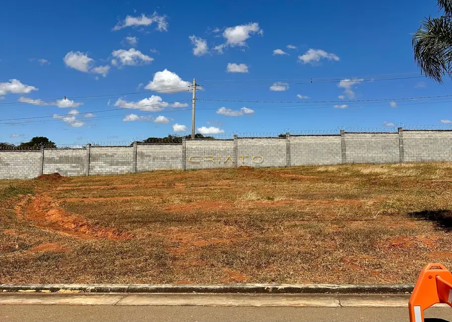 Foto 1 de Terreno / Lote à venda, 384m2 em Anapolis - GO