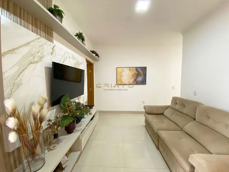 Foto 1 de Casa com 3 quartos à venda, 110m2 em Residencial Jardins do Lago, Anapolis - GO