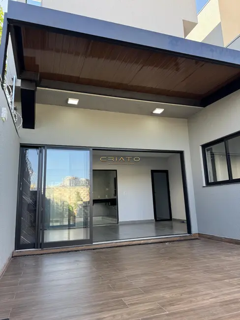 Foto 1 de Sobrado com 3 quartos à venda, 300m2 em Anapolis - GO