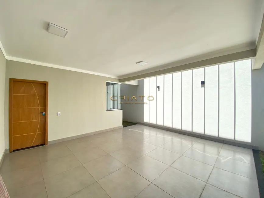 Foto 1 de Casa com 3 quartos à venda, 105m2 em Residencial Flor do Cerrado, Anapolis - GO
