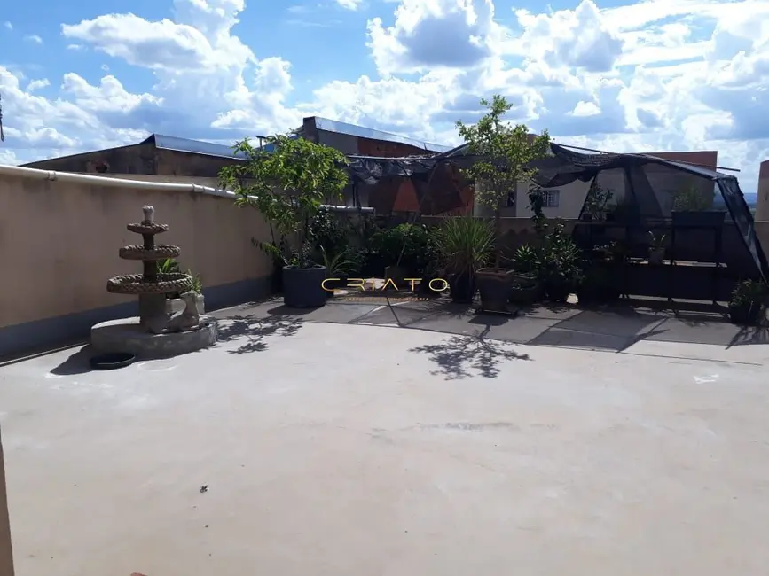 Sobrado com 2 quartos à venda, 124m2 em Anapolis - GO - imagem 9 Foto 9 de Sobrado com 2 quartos à venda, 124m2 em Anapolis - GO