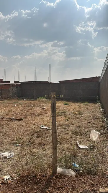 Foto 1 de Terreno / Lote à venda, 330m2 em Víviam Parque, Anapolis - GO