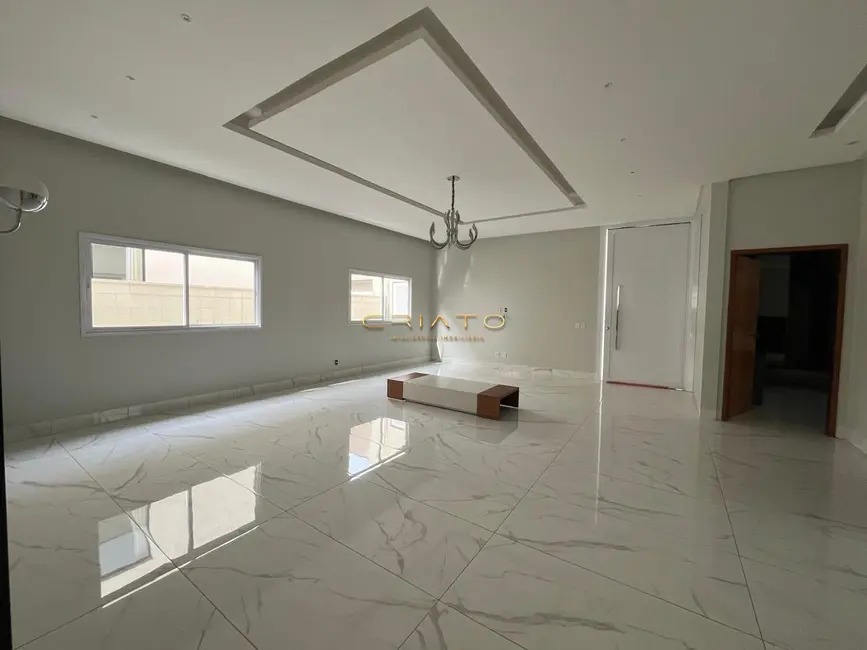 Foto 3 de Casa de Condomínio com 3 quartos à venda, 280m2 em Condomínio Residencial Grand Trianon, Anapolis - GO