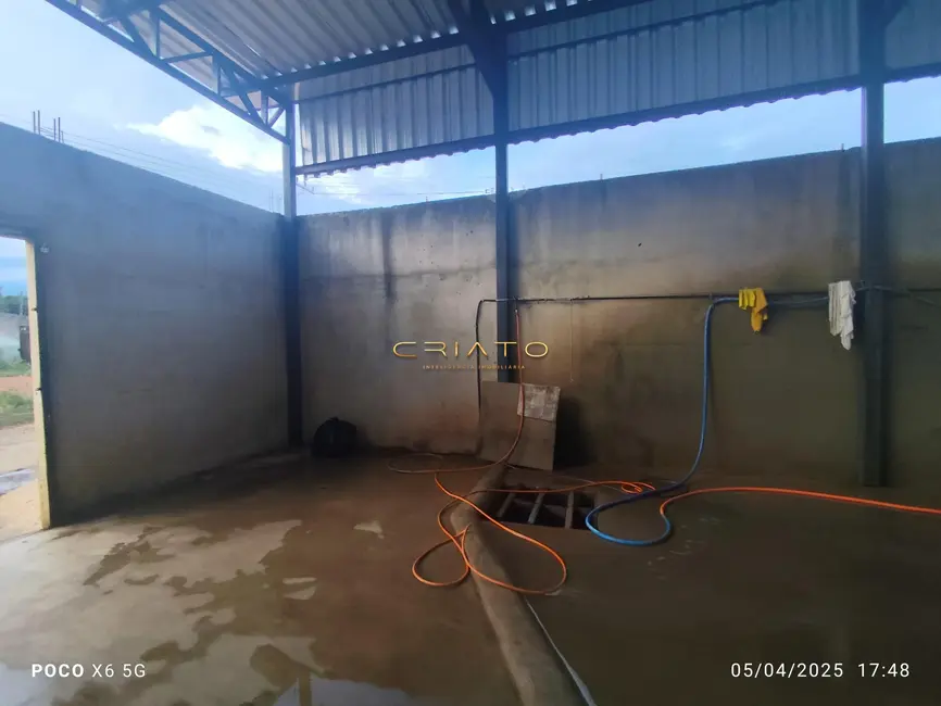 Foto 1 de Armazém / Galpão à venda, 220m2 em Setor Central, Goianapolis - GO