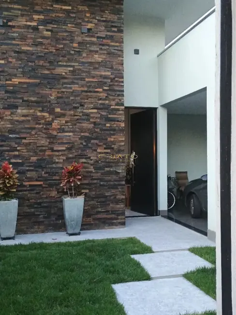 Foto 1 de Casa com 3 quartos à venda, 180m2 em Anápolis City, Anapolis - GO