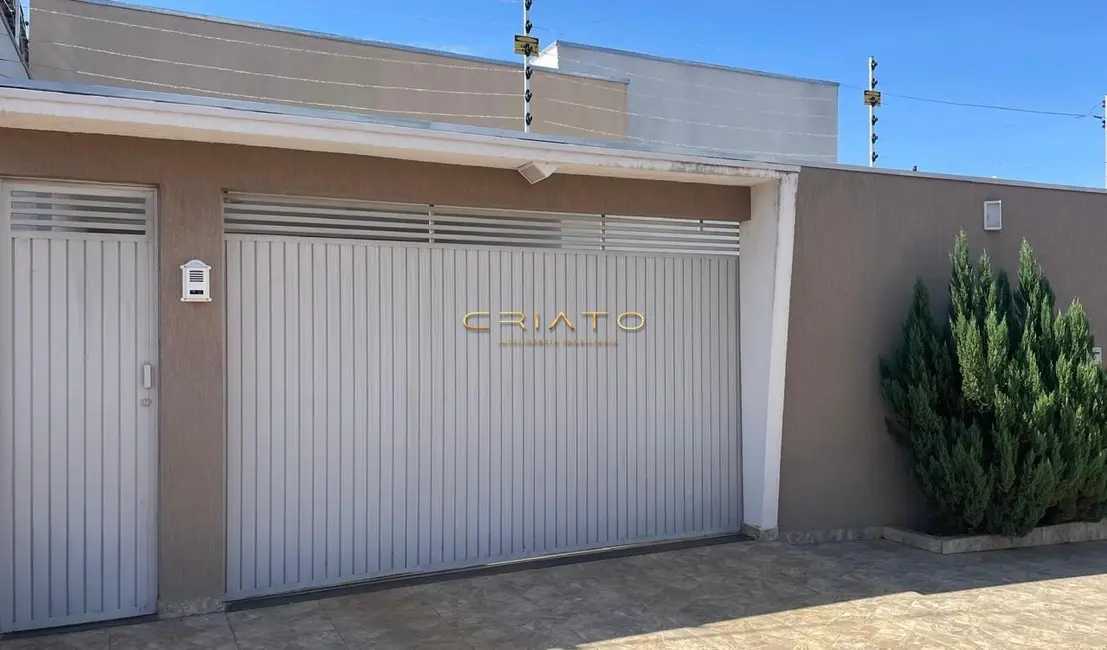 Foto 1 de Casa com 3 quartos à venda, 130m2 em Anapolis - GO