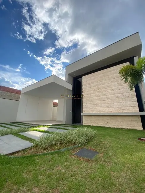 Foto 1 de Casa com 3 quartos à venda, 185m2 em Anápolis City, Anapolis - GO