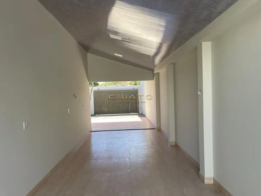 Casa com 4 quartos à venda, 240m2 em Residencial Itatiaia, Anapolis - GO - imagem 4 Foto 4 de Casa com 4 quartos à venda, 240m2 em Residencial Itatiaia, Anapolis - GO