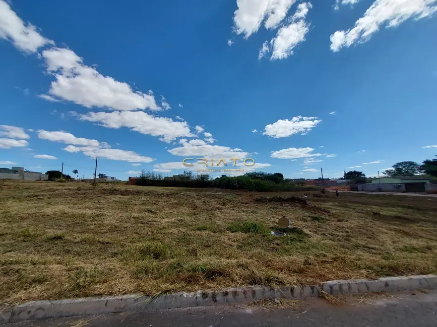 Foto 4 de Terreno / Lote à venda, 900m2 em Privê Lírios do Campo, Anapolis - GO