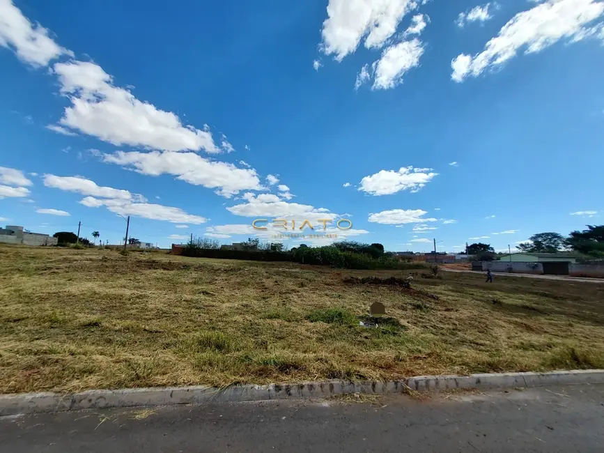 Foto 6 de Terreno / Lote à venda, 900m2 em Privê Lírios do Campo, Anapolis - GO