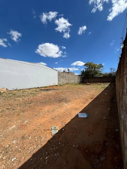 Foto 2 de Terreno / Lote à venda, 360m2 em Paraíso, Anapolis - GO