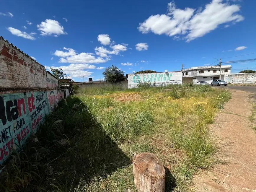 Foto 2 de Terreno / Lote à venda, 500m2 em Vila São Joaquim, Anapolis - GO