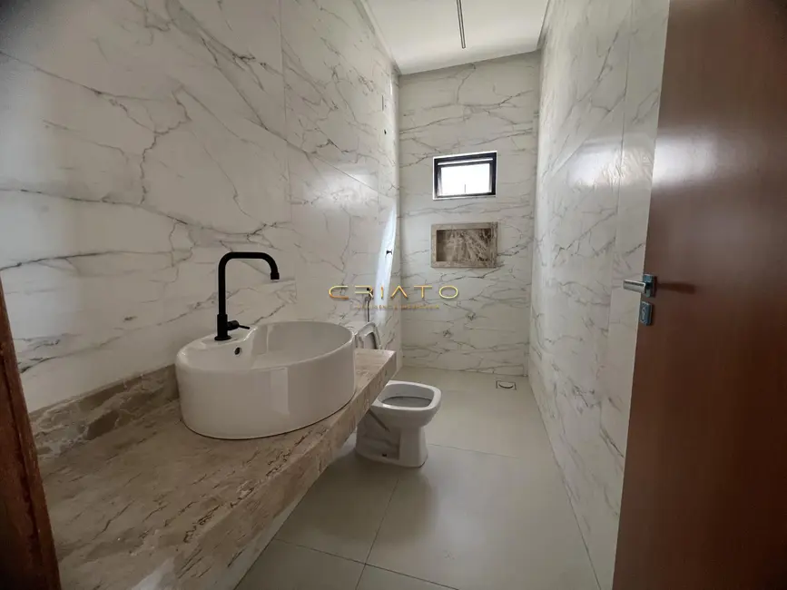 Foto 1 de Casa com 3 quartos à venda, 170m2 em Jibran El Hadj, Anapolis - GO