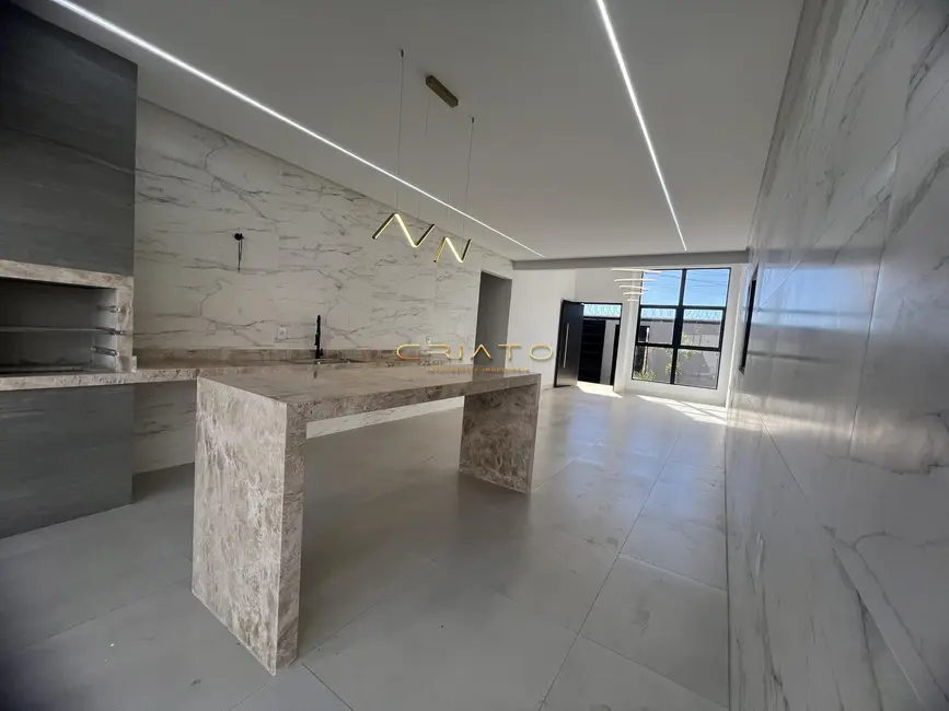 Foto 2 de Casa com 3 quartos à venda, 170m2 em Jibran El Hadj, Anapolis - GO