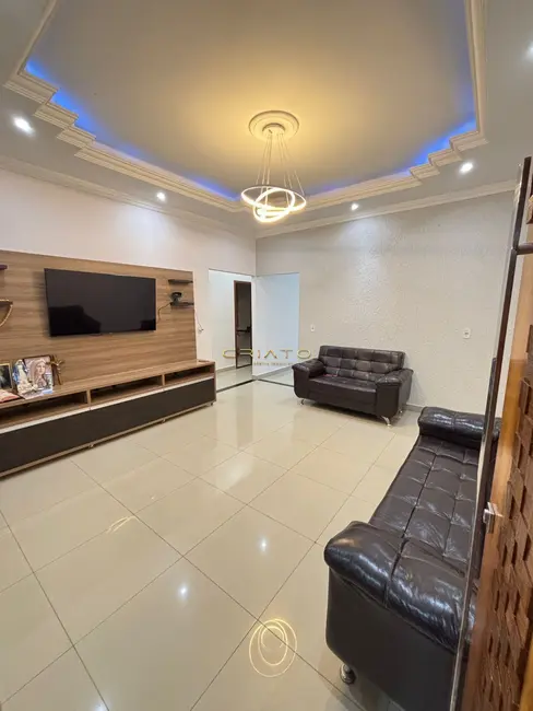 Foto 4 de Casa com 3 quartos à venda, 172m2 em Bandeiras, Anapolis - GO
