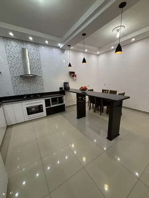 Foto 7 de Casa com 3 quartos à venda, 172m2 em Bandeiras, Anapolis - GO