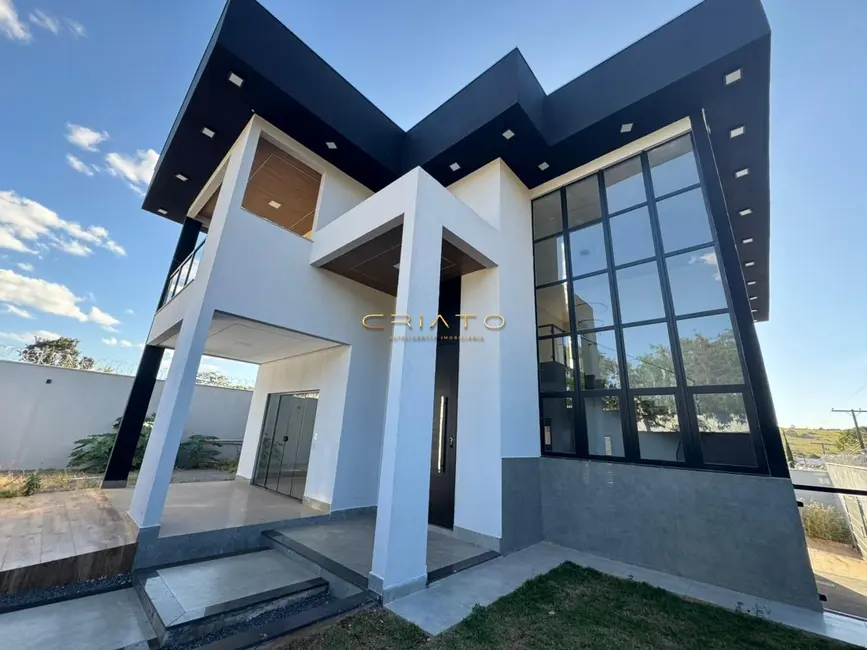 Sobrado com 4 quartos à venda, 414m2 em Anápolis City, Anapolis - GO - imagem 1 Foto 1 de Sobrado com 4 quartos à venda, 414m2 em Anápolis City, Anapolis - GO