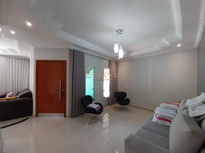 Casa com 3 quartos à venda, 220m2 em Parque Brasília 2ª Etapa, Anapolis - GO - imagem 5 Foto 5 de Casa com 3 quartos à venda, 220m2 em Parque Brasília 2ª Etapa, Anapolis - GO