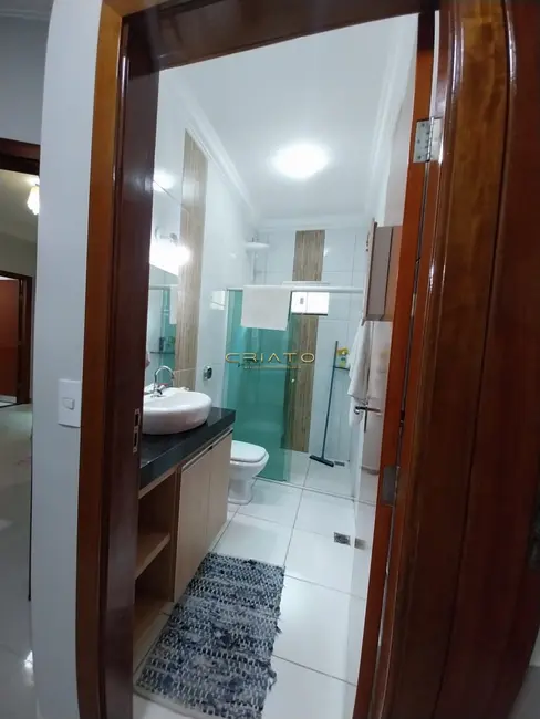 Casa com 3 quartos à venda, 220m2 em Parque Brasília 2ª Etapa, Anapolis - GO - imagem 8 Foto 8 de Casa com 3 quartos à venda, 220m2 em Parque Brasília 2ª Etapa, Anapolis - GO