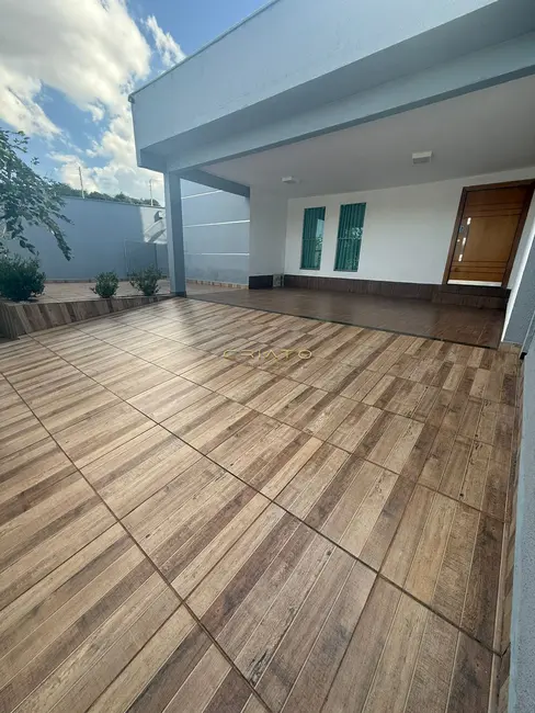 Casa com 3 quartos à venda, 167m2 em Residencial Bela Vista, Anapolis - GO - imagem 1 Foto 1 de Casa com 3 quartos à venda, 167m2 em Residencial Bela Vista, Anapolis - GO