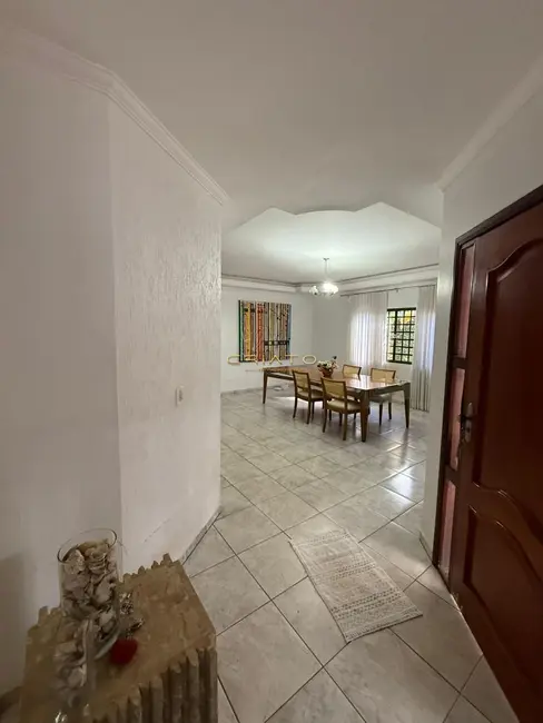 Casa com 4 quartos à venda, 320m2 em Anápolis City, Anapolis - GO - imagem 5 Foto 5 de Casa com 4 quartos à venda, 320m2 em Anápolis City, Anapolis - GO