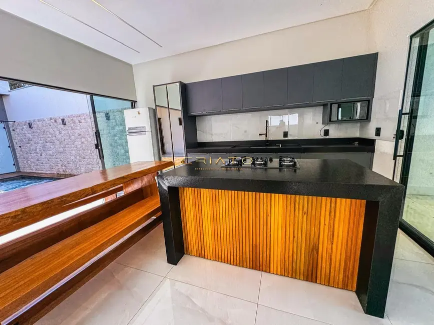 Foto 2 de Casa com 3 quartos à venda, 173m2 em Parque São Jerônimo, Anapolis - GO