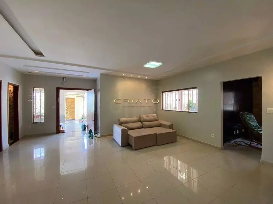 Foto 3 de Casa com 4 quartos à venda, 429m2 em Parque Brasília 2ª Etapa, Anapolis - GO