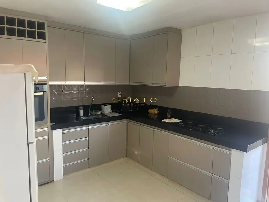 Casa com 5 quartos à venda, 110m2 em Anapolis - GO - imagem 4 Foto 4 de Casa com 5 quartos à venda, 110m2 em Anapolis - GO