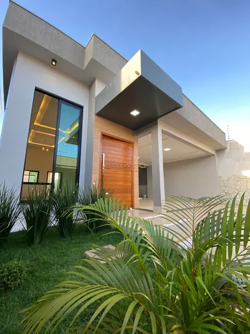 Casa com 3 quartos à venda, 150m2 em Residencial Tangará, Anapolis - GO - imagem 1 Foto 1 de Casa com 3 quartos à venda, 150m2 em Residencial Tangará, Anapolis - GO