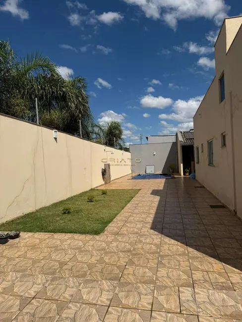 Casa com 3 quartos à venda, 167m2 em Residencial Flamboyant, Anapolis - GO - imagem 4 Foto 4 de Casa com 3 quartos à venda, 167m2 em Residencial Flamboyant, Anapolis - GO