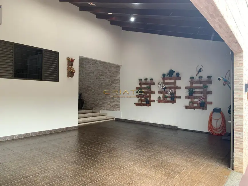 Foto 4 de Casa com 3 quartos à venda, 270m2 em Jibran El Hadj, Anapolis - GO