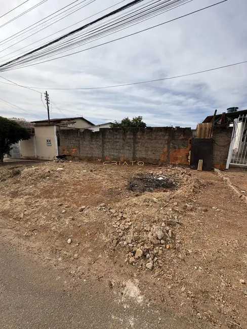 Foto 3 de Terreno / Lote à venda, 286m2 em Anapolis - GO