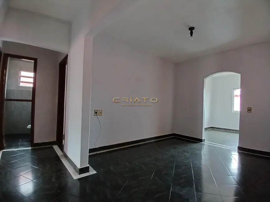 Casa com 3 quartos à venda, 287m2 em São Carlos, Anapolis - GO - imagem 5 Foto 5 de Casa com 3 quartos à venda, 287m2 em São Carlos, Anapolis - GO