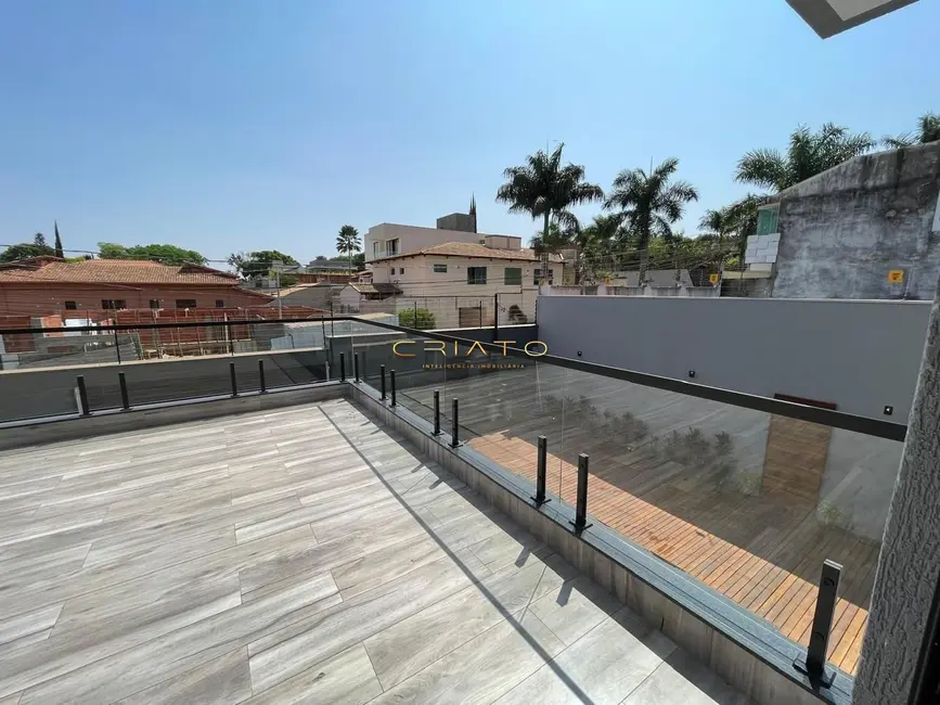 Foto 2 de Casa com 4 quartos à venda, 266m2 em Anápolis City, Anapolis - GO