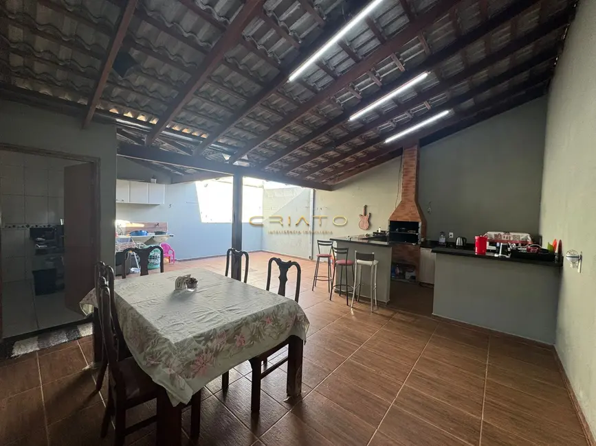 Foto 4 de Casa com 3 quartos à venda, 137m2 em Residencial Flamboyant, Anapolis - GO