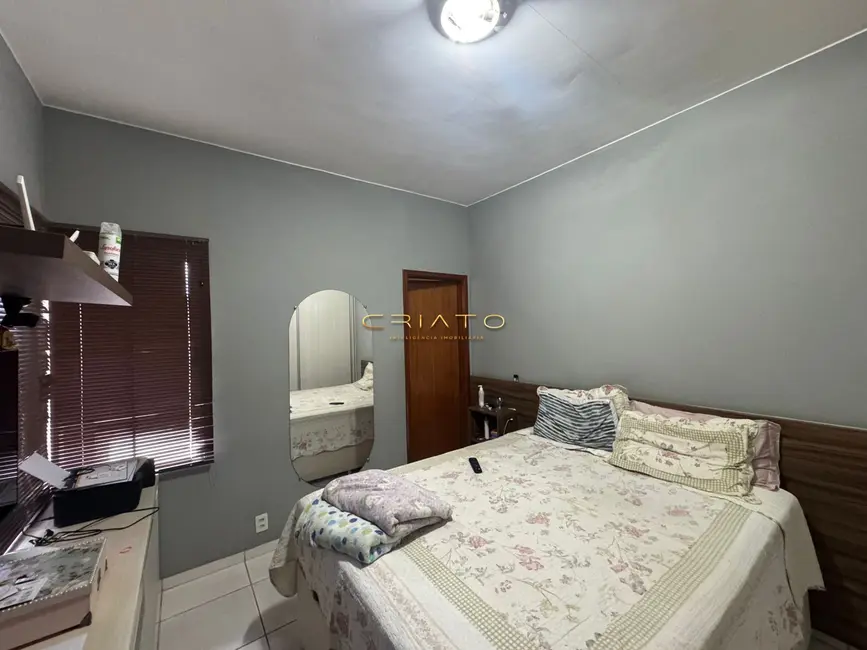 Foto 2 de Casa com 3 quartos à venda, 137m2 em Residencial Flamboyant, Anapolis - GO